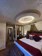 Q Hotel