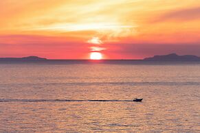 Laqua by the Sea