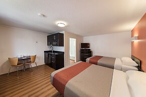 Motel 6 Cranbrook, BC