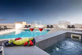 Mar n Mar Crown Hotel and Suites