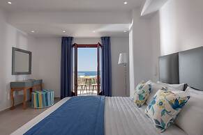 Mar n Mar Crown Hotel and Suites