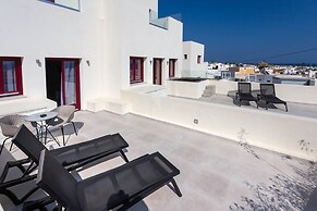 Mar n Mar Crown Hotel and Suites