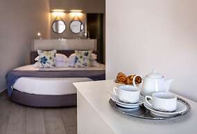Mar n Mar Crown Hotel and Suites