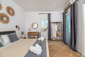Nikos Hotel