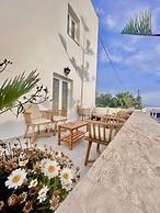 Nikos Hotel