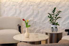 Nikos Hotel
