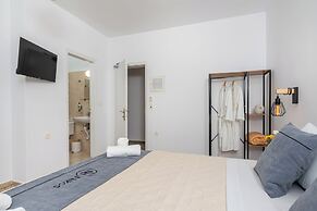 Nikos Hotel