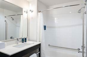 Four Points by Sheraton Edmonton International Airport