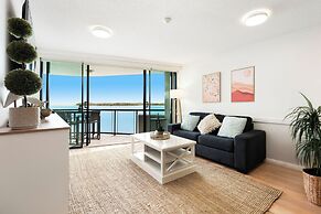 La Promenade Absolute Waterfront Apartments