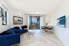 La Promenade Absolute Waterfront Apartments