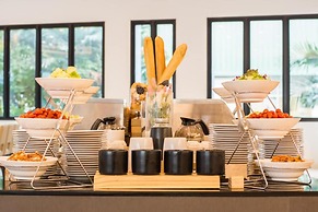 Hotel J Residence