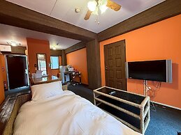 Royal Hotel