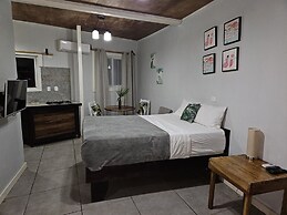 Lizard King Hotel & Suites