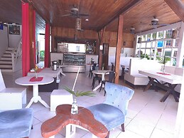 Lizard King Hotel & Suites