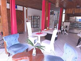 Lizard King Hotel & Suites