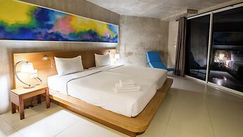 B2 Sea View Pattaya Boutique & Budget Hotel