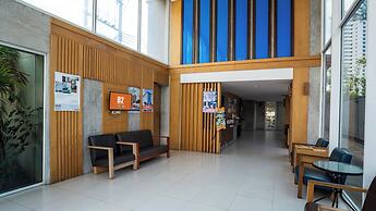 B2 Sea View Pattaya Boutique & Budget Hotel