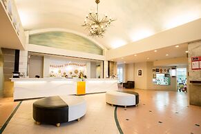 Flipper House Hotel