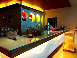 Flipper House Hotel