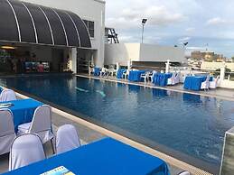 Flipper House Hotel