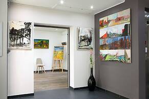 Serotel Suites