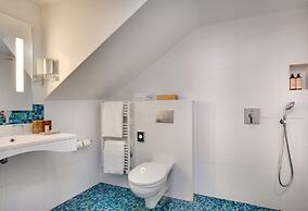Serotel Suites