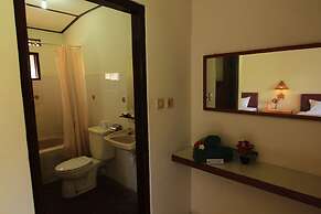 Lovina Beach Hotel