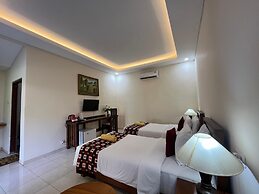 Lovina Beach Hotel