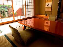 Mikuniya