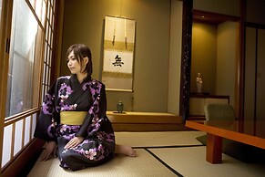 Mikuniya