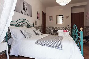 Hotel Cine Holiday