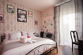 Hotel Cine Holiday