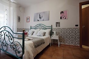 Hotel Cine Holiday