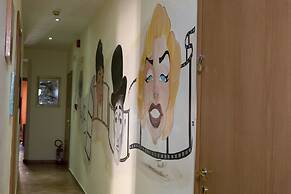 Hotel Cine Holiday