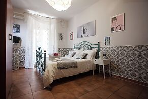 Hotel Cine Holiday
