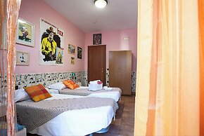 Hotel Cine Holiday