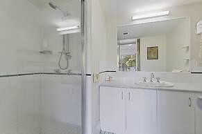 White Crest Apartments