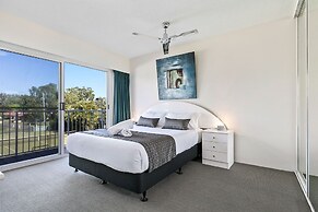 White Crest Apartments