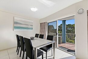 White Crest Apartments