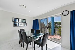 White Crest Apartments