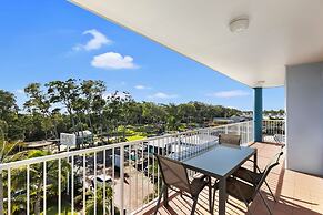White Crest Apartments