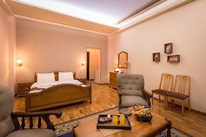 Olympia Hotel