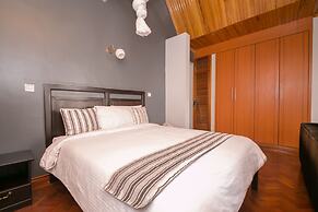 Meltonia Luxury Suites