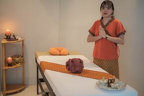 Aiyara Grand Hotel
