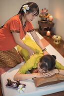Aiyara Grand Hotel