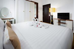 Aiyara Grand Hotel