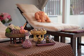 Aiyara Grand Hotel