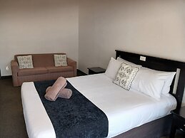 Palm City Motor Inn