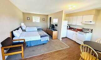 Island West Resort