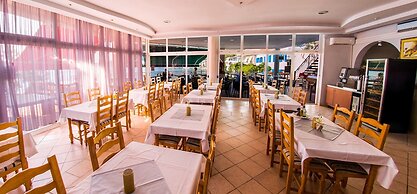 Beach Hotel Plaza